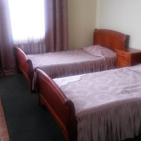 Marlen Hotel 罗夫诺 外观 照片