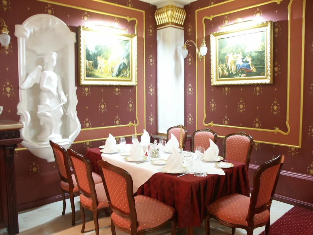 Marlen Hotel 罗夫诺 外观 照片